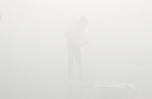 Myster Shadow-Sky perform jinghu and mono/poly in the fog