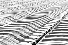 la voiture (objet de luxe) qui est frappée des premiers interdits, des coûts exorbitants de l'entretient, des assurances, objet bouc-émissaire justifiant les tarifs excessifs, and so much !